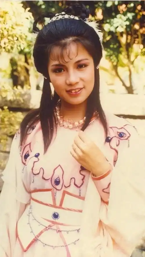 射雕英雄传中翁美玲剧照