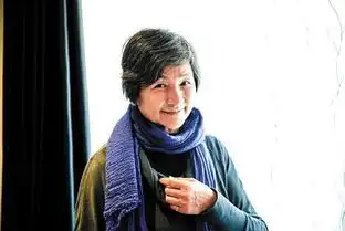 束发从军真人版花木兰公开新剧照
