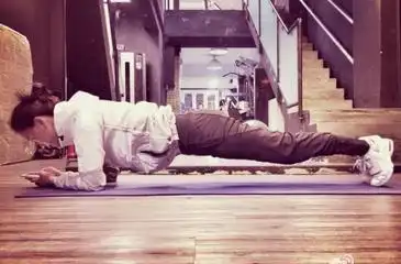 腰突症怎么办羊骨白酒,唤醒自愈力,腰突坐骨痛拜拜了