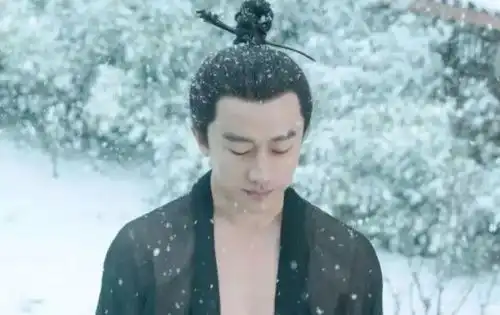 拍猫妖传时,陈凯歌对黄轩说我给你20w,你在雪地站45分钟