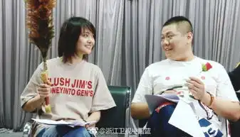 组图郑爽民国服装素颜现身手拿鸡毛掸子变身仙女
