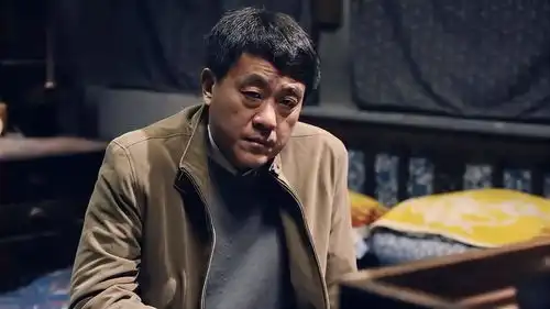 情满四合院儍柱听命运交响曲,想着和晓娥的点点滴滴,心里惆怅家庭伦理
