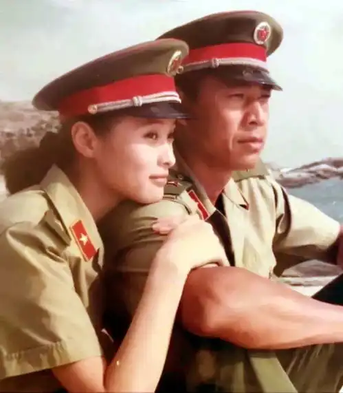 扫黑风暴主演吴越在爱情中受过伤害,49岁仍未婚