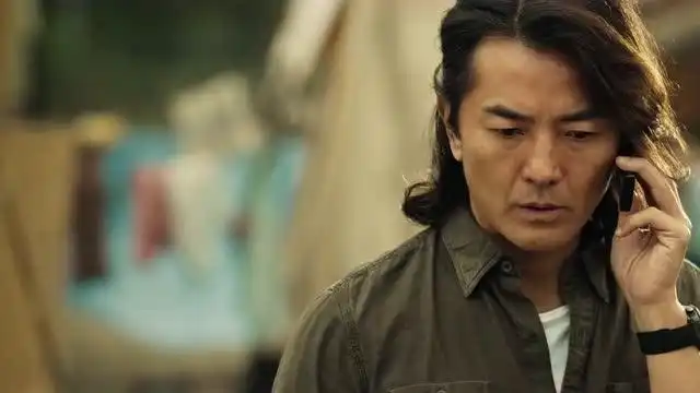 黄金兄弟狮王得知军部竟用假药,拿难民区的小孩子当实验对象