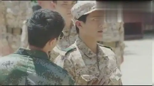 快把我哥带走智障是病得治,万岁军训穿防弹衣,死活都不脱