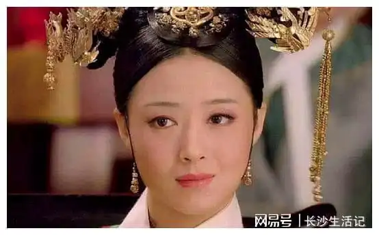 再看甄嬛传,才明白为何皇帝如此宠爱赤芍,看她真实身份是谁