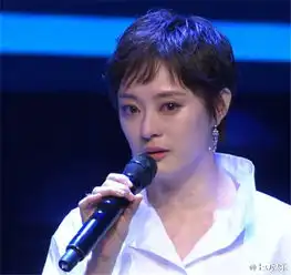 孙俪为何穿这身衣服领奖背后的原因让人有点心酸

