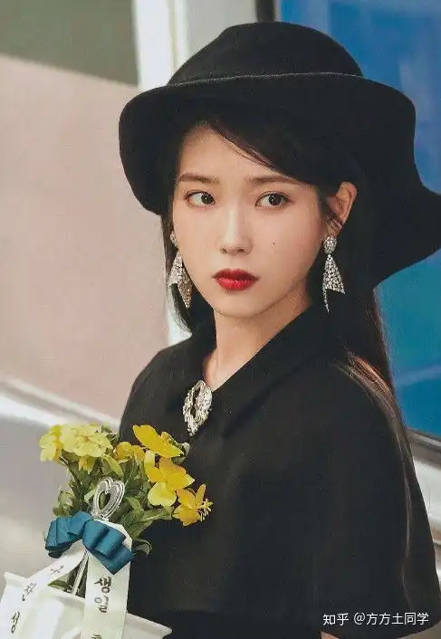 有脸大塌鼻子的好看的女孩子吗