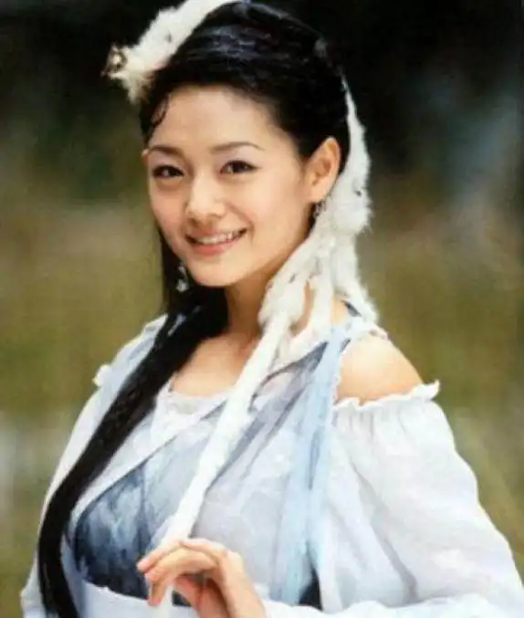 演过聂小倩的4位女星只有她在演小倩,其他三位都是在模仿
