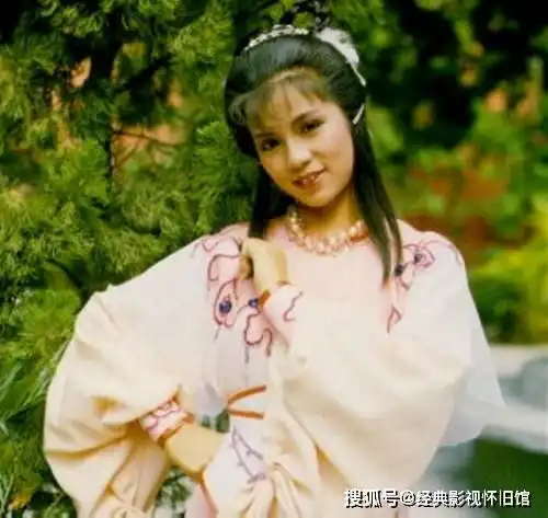 翁美玲刁蛮角色影像图集锦,看谁都感觉像黄蓉