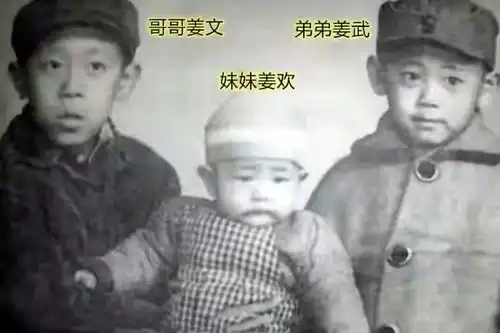 11年前,姜文拍让子弹飞找弟弟姜武补台,结果一分钱都没给他
