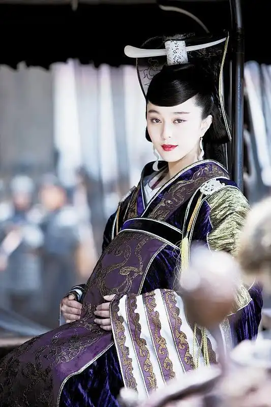 范冰冰未婚未孕为戏3次扮演孕妇,素颜出镜也无所畏惧