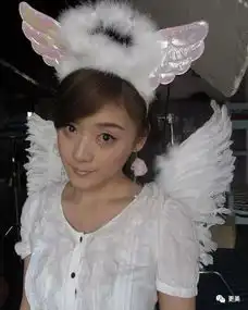 她被骂滚出娱乐圈洗白后,又招黑了