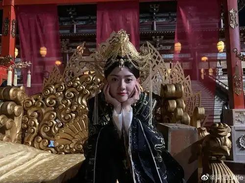 梁洁告别双世宠妃,并晒出一些幕后花絮