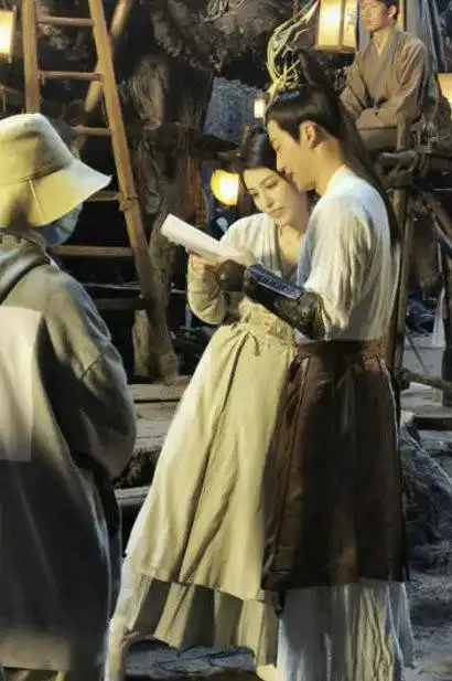 超认真葛天新剧剧照曝光,穿古装对台词
