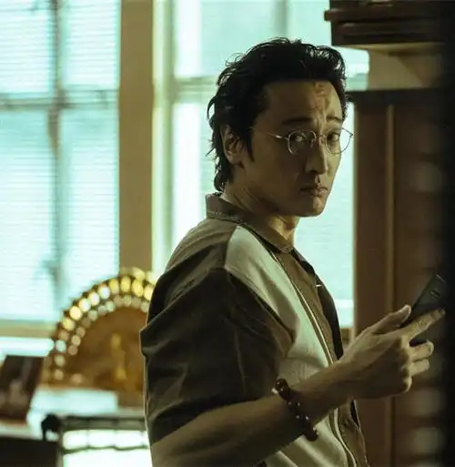 宁浩没让我们失望,孤注一掷王传君对金晨的性暗示,拍的隐晦又真实
