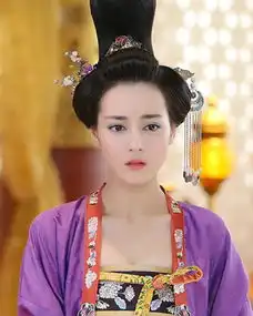 围观,迪丽热巴的多款古装造型,绝对的高颜值女神一枚
