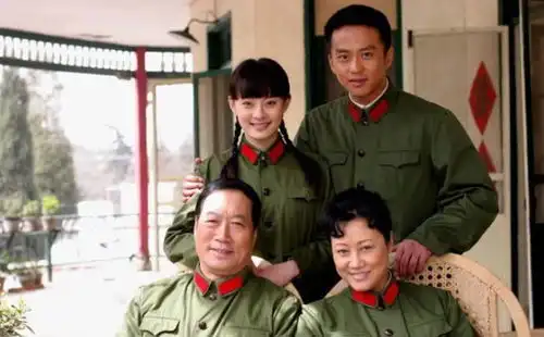 房似锦爷爷,曾演过孙俪的公公,因演人民的名义陈岩石爆红