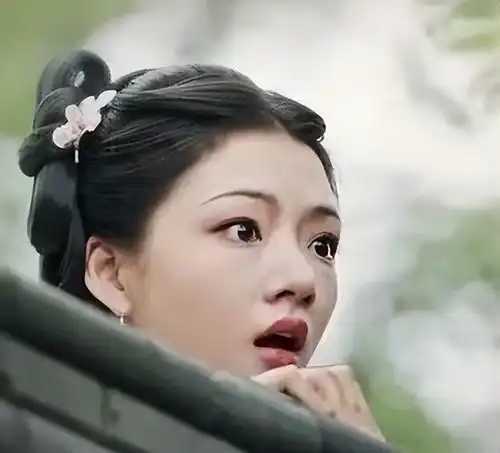 精修美如画,生图太尴尬,任敏又一古装造型,把我看笑了