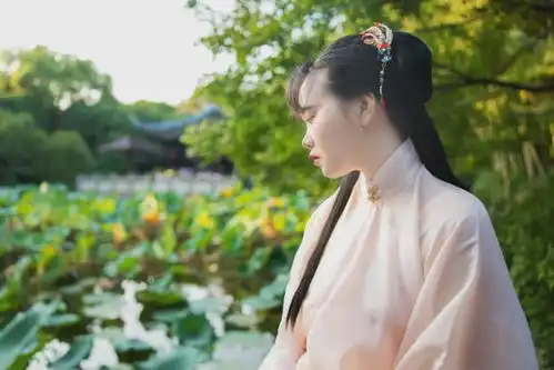 你只知道物是人非事事休,却不知更让人心酸的后一句,都是泪