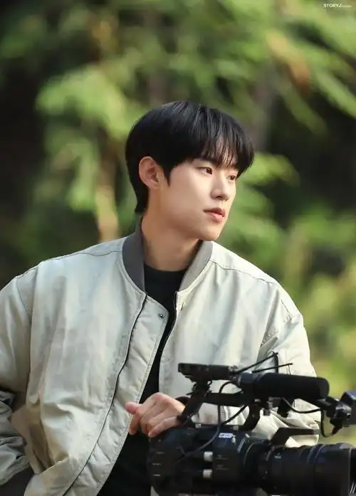 崔宇植金圣喆那年我们私下剧照大公开呆萌帅气无法比