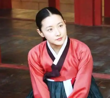 金喜善女儿变美不算啥,看到大长今女儿,才懂啥叫整容式逆袭