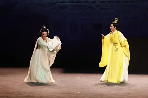 单仰萍方亚芬赵志刚章瑞虹王志萍钱惠丽齐登台,庆祝上海越剧院成立70周年