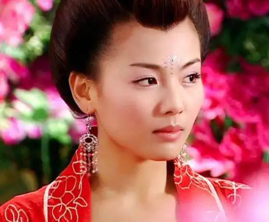 贴水晶最美的7大女星,杨幂第4,刘涛垫底,第一美若天仙
