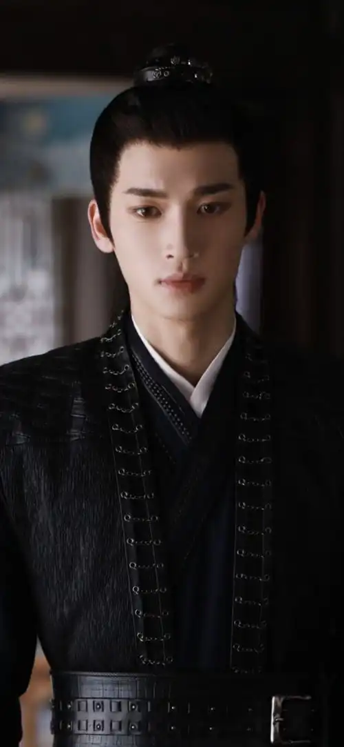 待播剧中秋海报,成毅白发,迪丽热巴可爱,龚俊刘宇宁帅气