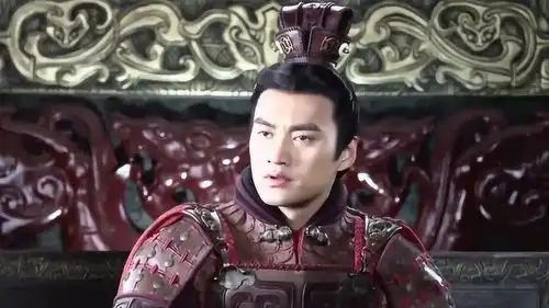 刘秀看了丽华的留言,于更始三年称帝分封诸将,公开与刘玄决裂