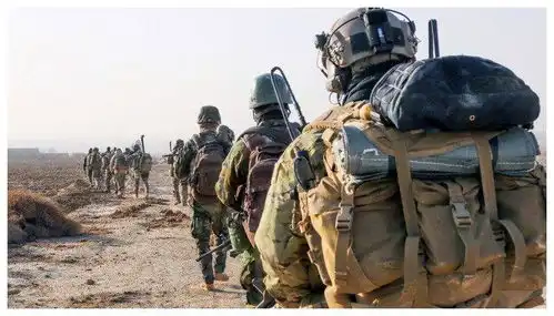 悍匪邓文斌曾是特种兵,转变后跨越3国娶了5个老婆