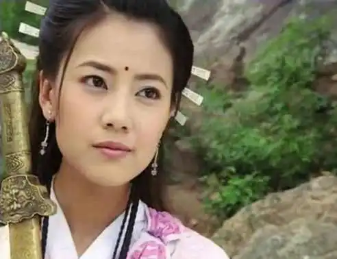 金庸武侠中的六大神兵,玄铁重剑排第四,第一的亮瞎眼
