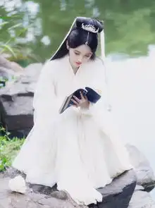 鞠婧祎晒美照,白娘子造型惊艳众人,超级小清新啊