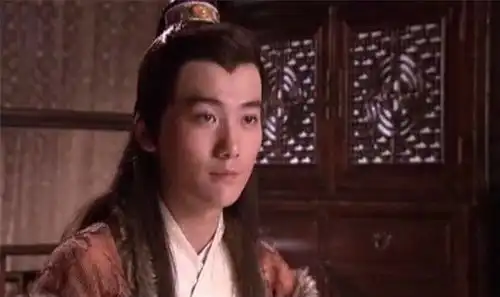 红楼梦里没几场戏秦家就无人了,作者是想表达什么
