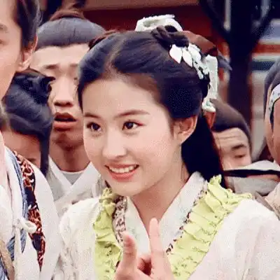 红了18年,不得不承认刘亦菲是顶级花瓶