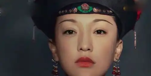 她是甄嬛选中的皇后,统领后宫15年,死后却成小妾的陪葬
