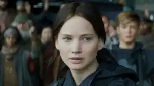 饥饿游戏终结篇将映大表姐来华宣传展个性
