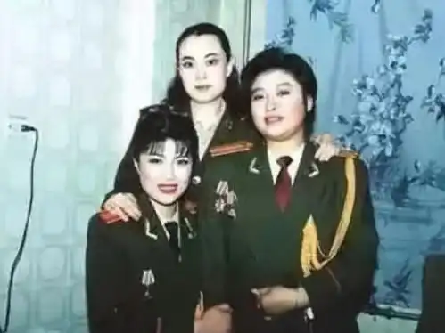 有种整容叫韩红旧照,原来曾是窈窕淑女,网友这颜值我跪了