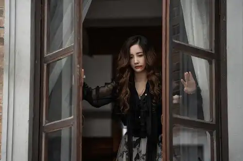 陈欣予一见倾心造型绝美请保持民国look半永久
