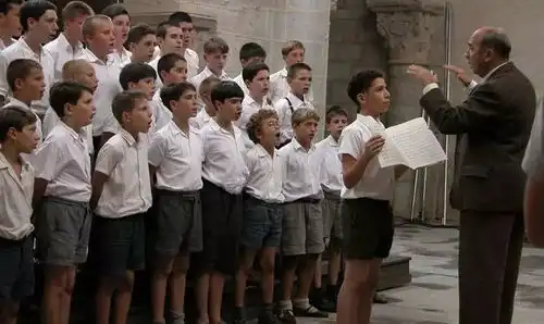 年轻人就是要搞点事情,找点乐子,9个年轻人的社团生活这里是五道口,年轻人很多