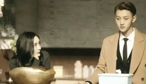 黄子韬人气竟被张翰爱宠比下去好在要和他合作了
