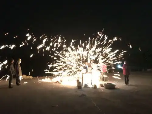 延禧攻略里的打铁花富顺上演
