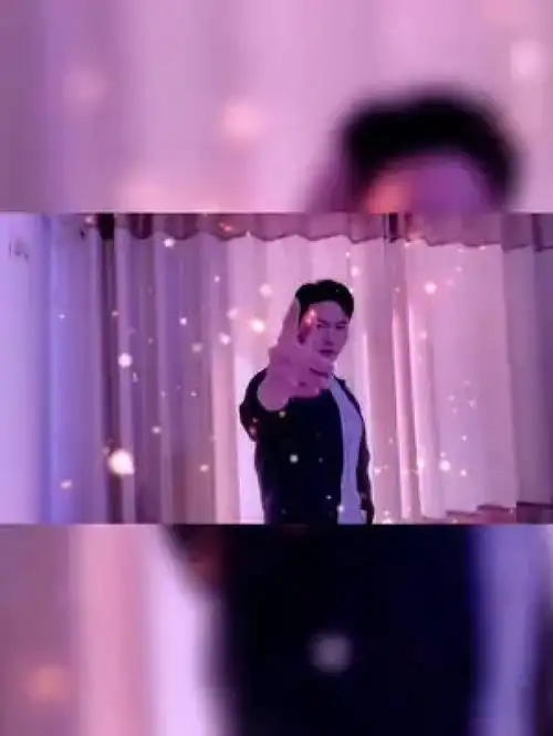 卖女装的小哥哥今天让我们一起来看大外甥耍个帅,谁还记得这个办办办办手势舞