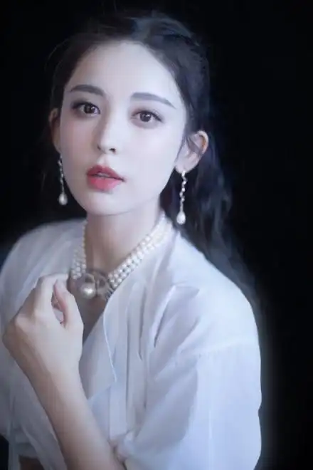 戴珍珠耳环的少女,有种心动叫做古力娜扎