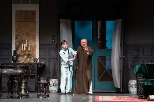 雷雨演出开启北京人艺建院七十周年纪念演出大幕
