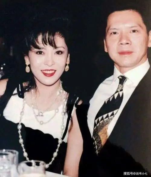 他是明星中的明星,47年前死得蹊跷,传奇人生全因老爹手沾血
