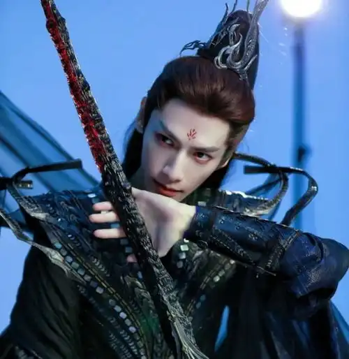 罗云熙又一古装剧开机,搭档白鹿造型惊艳,古偶剧迎来春天
