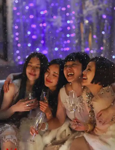 56.9亿长津湖超越战狼2问鼎影史冠军,吴京赚翻了
