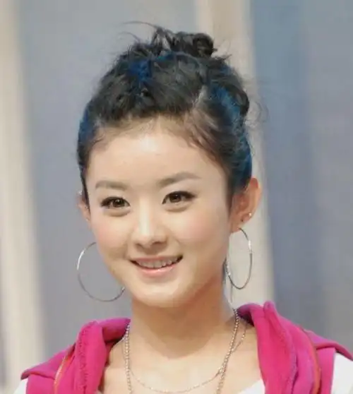 莫欺少年穷曾经低眉顺眼被冷落的小咖,如今成了娱乐圈巨星
