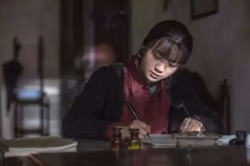 迟子建萧红是一朵盛开了半世的玫瑰
